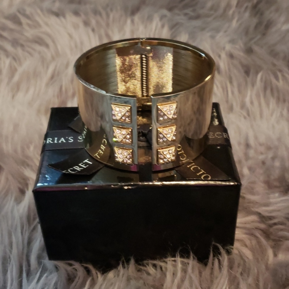 VS Bracelet